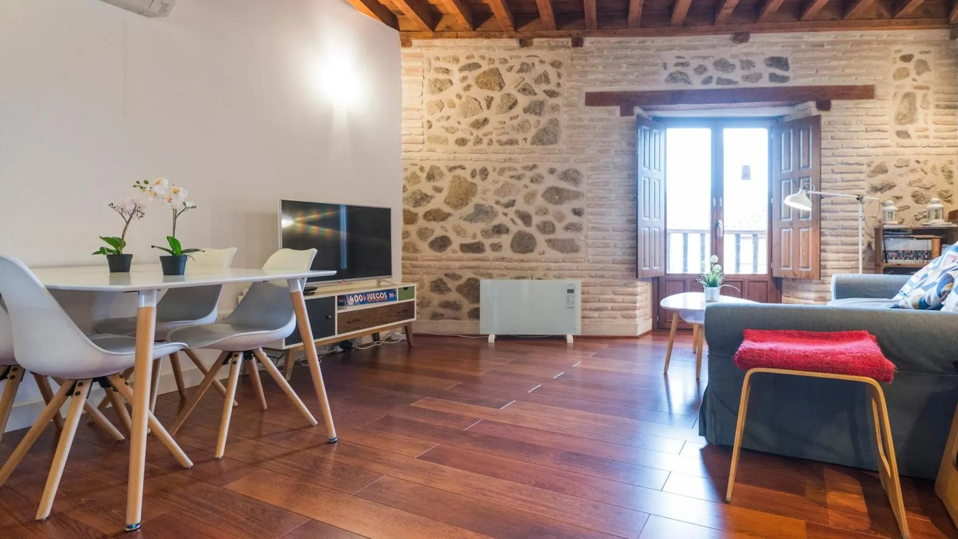 Επικοινωνία με το Apartamento Curtidores By Toledo Ap